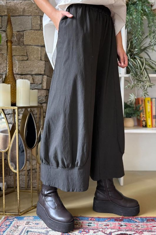 Bennie Quirky Barrel Pant Coffee Bean